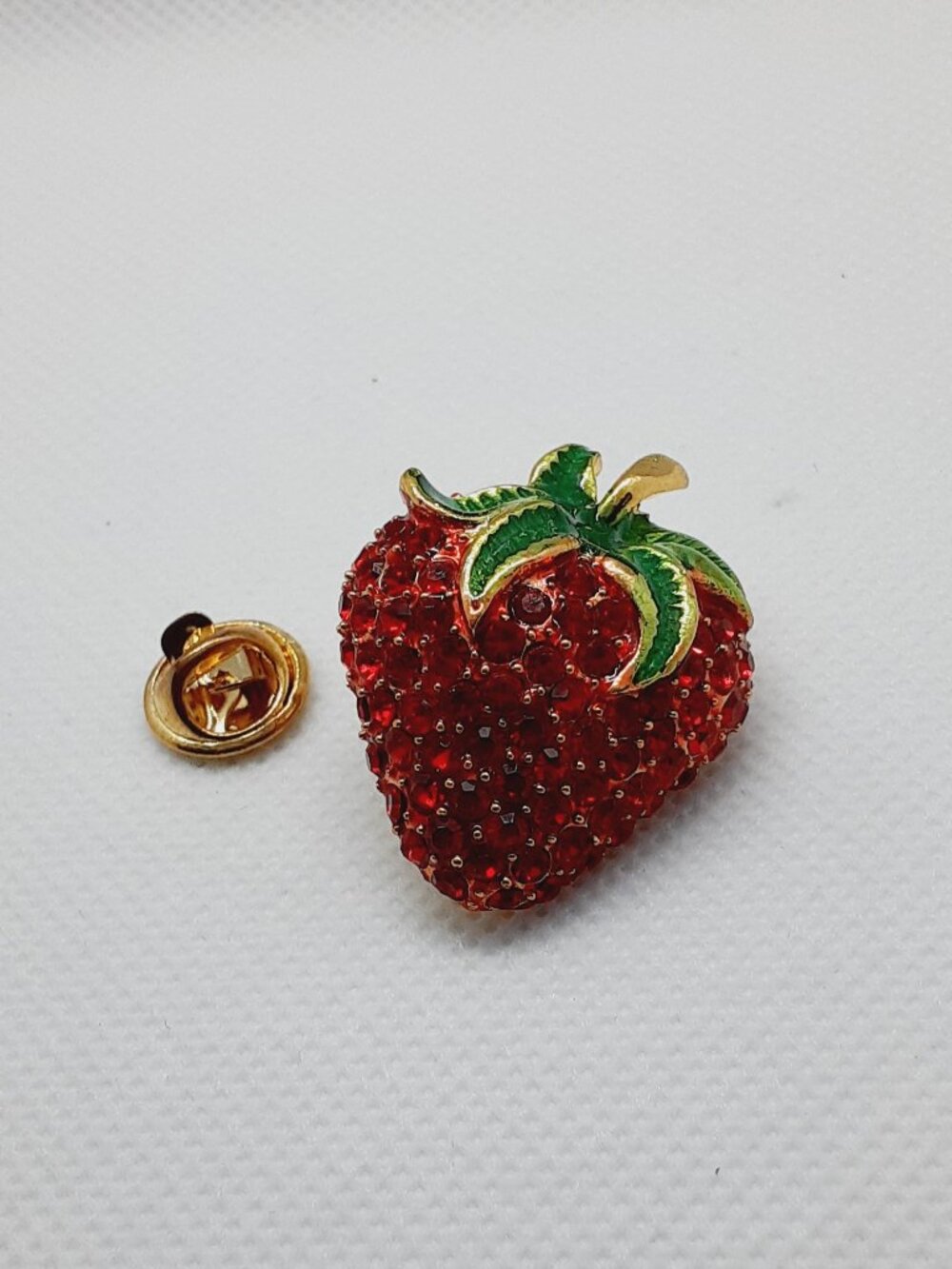 NEW on card Strawberry Put 'Em Pin - Picture 5 of 8